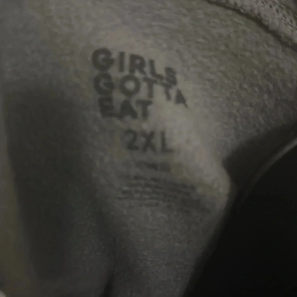Girls Gotta Eat “My love language is being right” 2X. Grey hoodie cutoff cropped - Picture 3 of 6